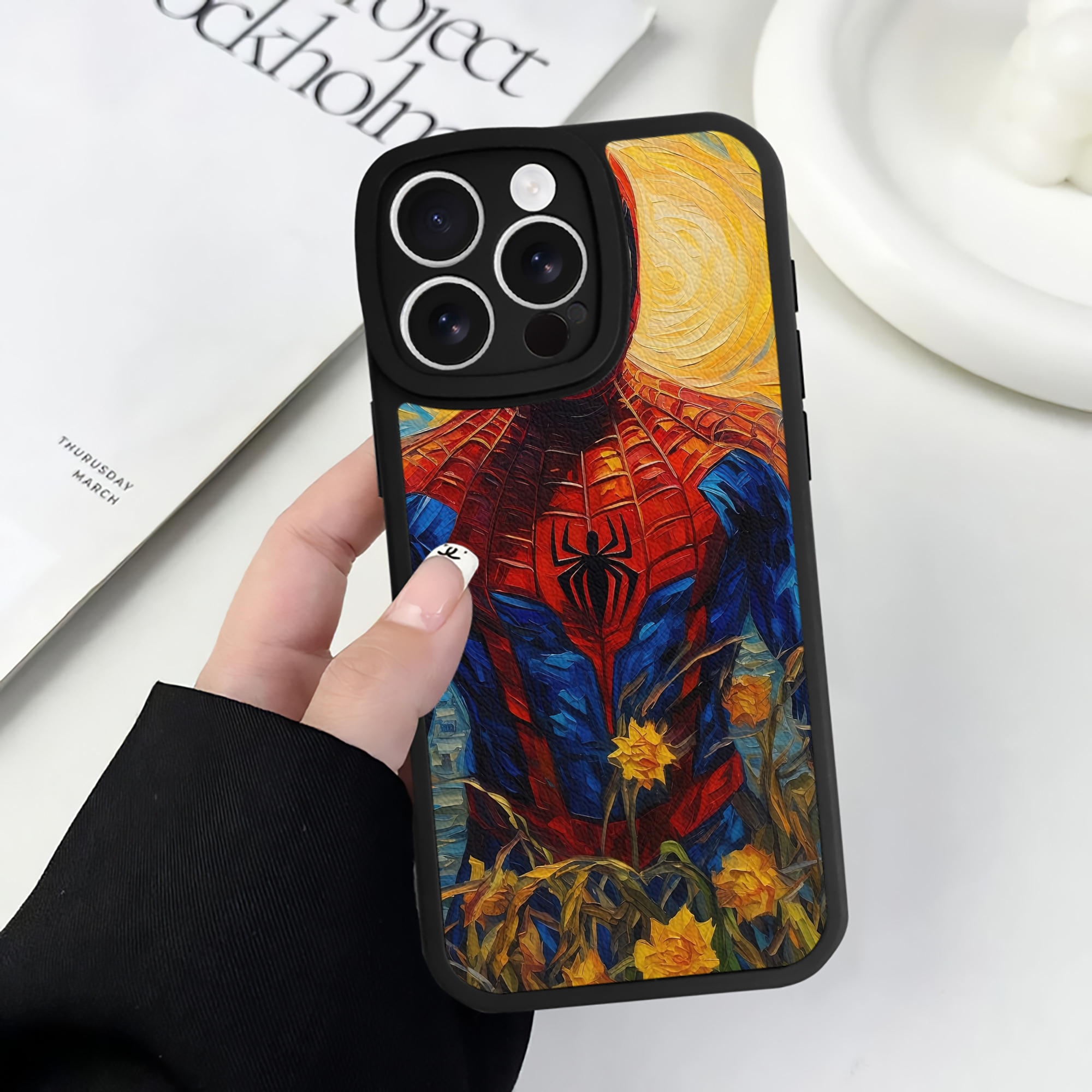 （画像用） Spider Man スパイダーマン 【iPhone 16シリーズ対応】シリコンスマホケース（レザー調） 材質：シリコン